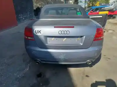 Здавання транспортного засобу audi a4 cabrio (8h) bfb року 2002 потужний 