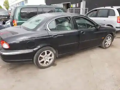 Здавання транспортного засобу jaguar x-type i (x400) 2.5 v6 a las 4 ruedas року 2002 потужний 
