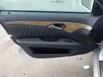 Veículo de Sucata mercedes-benz clase e (w211) familiar 646961 do ano 2003 alimentado 