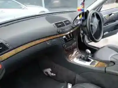 Veículo de Sucata mercedes-benz clase e (w211) familiar 646961 do ano 2003 alimentado 