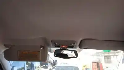 Veículo de Sucata toyota avensis berlina (t25) 1zzfe do ano 2003 alimentado 