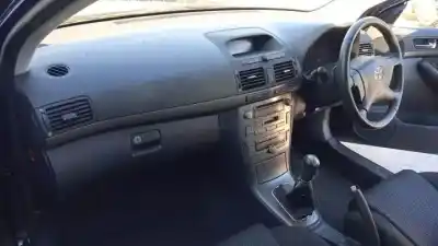 Veículo de Sucata toyota avensis berlina (t25) 1zzfe do ano 2003 alimentado 