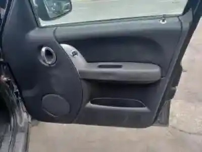 Veicolo di demolizione jeep cherokee (kj) enr dell'anno 2001 alimentato 