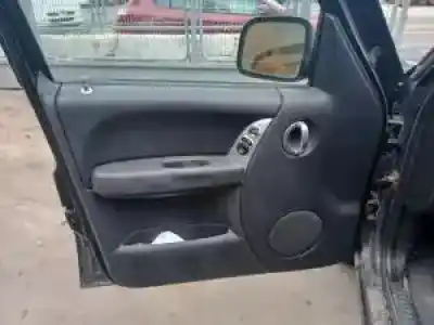 Veicolo di demolizione jeep cherokee (kj) enr dell'anno 2001 alimentato 