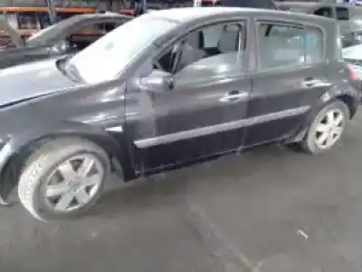 Sloopvoertuig renault megane ii berlina 5p k4j730 van het jaar 2002 aangedreven 