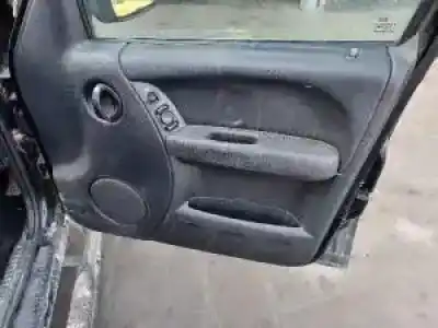 Veicolo di demolizione jeep cherokee (kj) ed1 dell'anno 2001 alimentato 