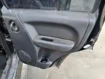 Veicolo di demolizione jeep cherokee (kj) ed1 dell'anno 2001 alimentato 