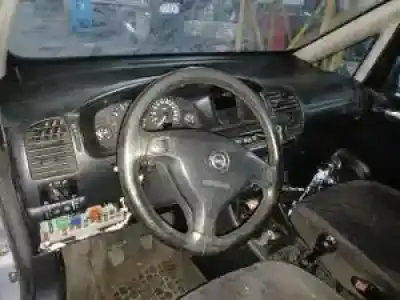 Veículo de Sucata opel zafira a z16xe do ano 1999 alimentado 