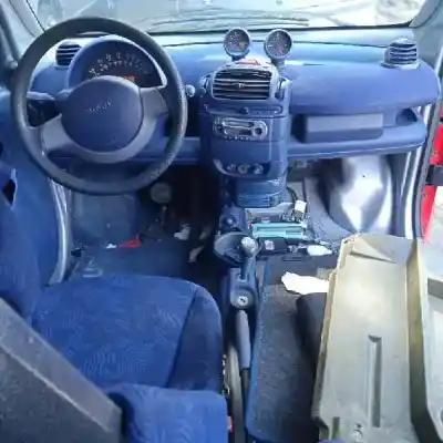 Veicolo di demolizione smart fortwo coupe m160920 dell'anno 2000 alimentato 