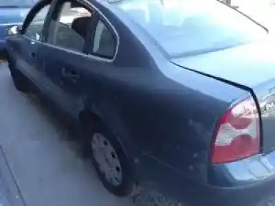 Veículo de Sucata volkswagen passat berlina (3b3) (d) avf 3bg do ano 2000 alimentado 