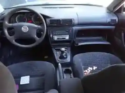 Veículo de Sucata volkswagen passat berlina (3b3) (d) avf 3bg do ano 2000 alimentado 