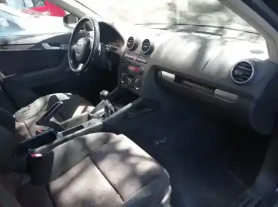 Véhicule à la ferraille audi a3 sportback (8p) bkd de l'année 2004 alimenté 