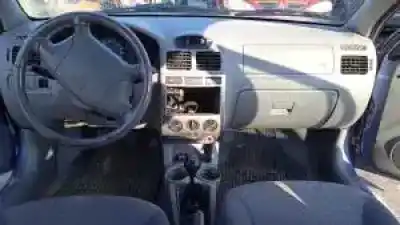 Veículo de Sucata kia rio (dc) a5d do ano 2002 alimentado 