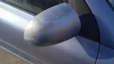 Veículo de Sucata kia rio (dc) a5d do ano 2002 alimentado 