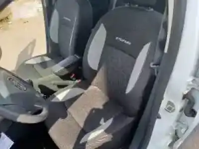 Scrapping Vehicle dacia sandero h4bb408 of the year 2012 powered 