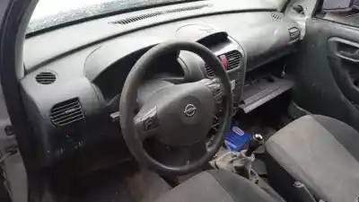 Veículo de Sucata opel combo y13dt do ano 2004 alimentado 