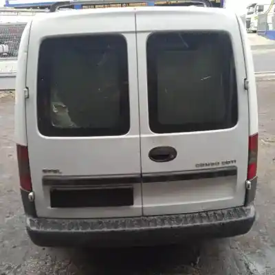 Veículo de Sucata opel combo y13dt do ano 2004 alimentado 