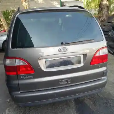 Veículo de Sucata ford galaxy (vy) auy do ano 2000 alimentado 