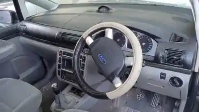 Veículo de Sucata ford galaxy (vy) auy do ano 2000 alimentado 