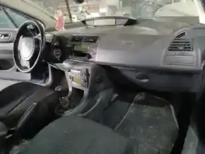 Veículo de Sucata citroen c4 coupe 9hy do ano 2004 alimentado 