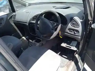 Sloopvoertuig ford galaxy (vx) ahu van het jaar 1995 aangedreven 