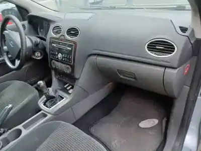 Здавання транспортного засобу ford focus c-max (cap) g6da року 2004 потужний 