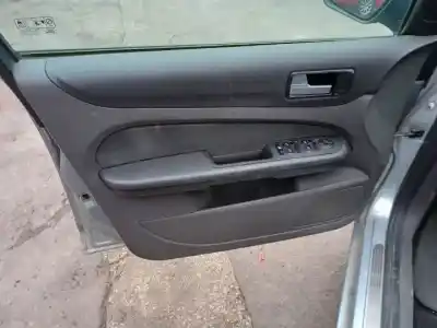 Здавання транспортного засобу ford focus c-max (cap) g6da року 2004 потужний 