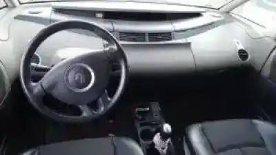 Scrapping Vehicle renault espace iv (jk0) g9t742 of the year 2002 powered 