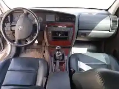 Sloopvoertuig opel omega 2.5 d -x25dt van het jaar 2000 aangedreven 