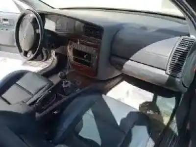 Sloopvoertuig opel omega 2.5 d -x25dt van het jaar 2000 aangedreven 