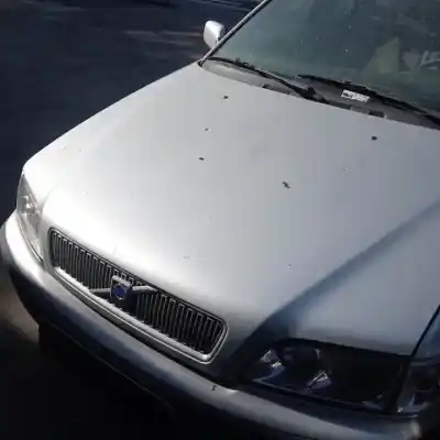 Verschrottungsfahrzeug VOLVO S40 BERLINA B4184SJ des Jahres 2001 angetrieben 