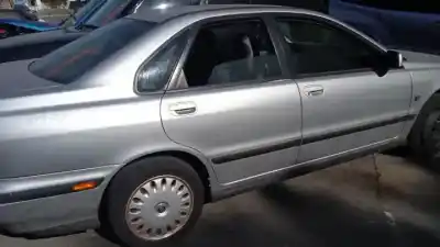 Veicolo di demolizione volvo s40 berlina b4184sj dell'anno 2001 alimentato 