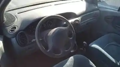 Scrapping Vehicle renault megane i scenic (ja0) f9q730 of the year 1997 powered 