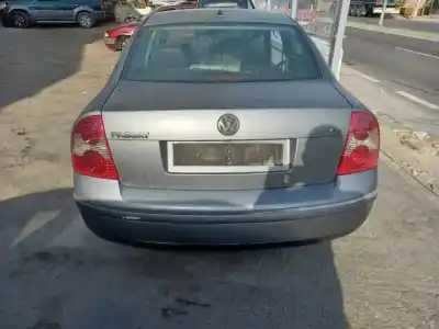 Sloopvoertuig volkswagen passat berlina (3b3) (d) avf 3bg van het jaar 2000 aangedreven 
