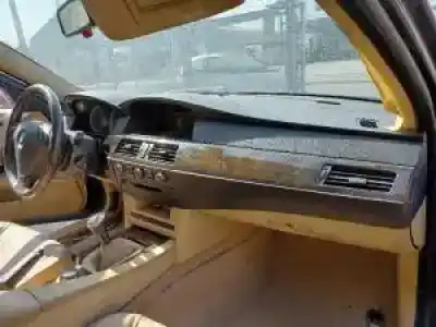 Veículo de Sucata bmw 5 (e60) 520 i do ano 2003 alimentado 