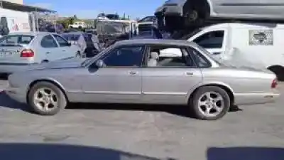 Veicolo di demolizione jaguar xj ac.kb.9hp dell'anno 1997 alimentato 