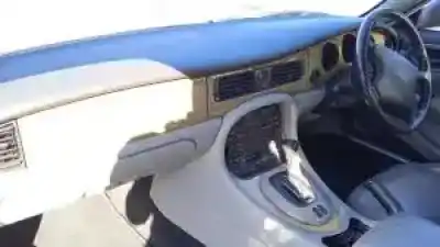 Veicolo di demolizione jaguar xj ac.kb.9hp dell'anno 1997 alimentato 