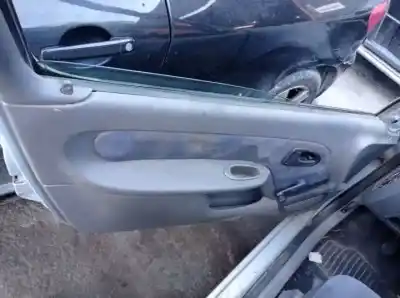 Здавання транспортного засобу renault clio ii fase i (b/cbo) f8q630 року 1998 потужний 