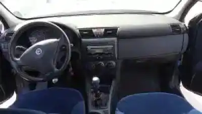 Sloopvoertuig fiat stilo (192) g/ 182b6000 van het jaar 2001 aangedreven 