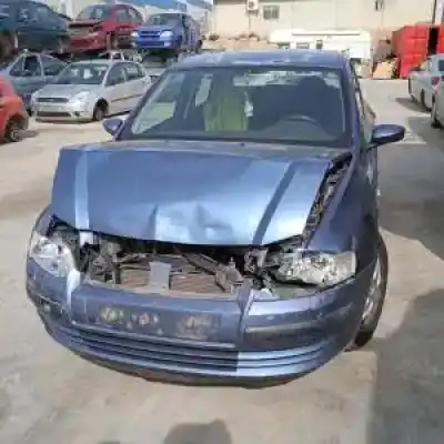 Veicolo di demolizione FIAT STILO (192) G/ 182B6000 dell'anno 2001 alimentato 