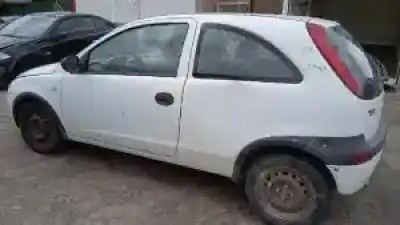 Veicolo di demolizione opel corsa c z10xe dell'anno 2000 alimentato 
