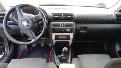 Здавання транспортного засобу seat leon (1m1) g-bcb року 1999 потужний 