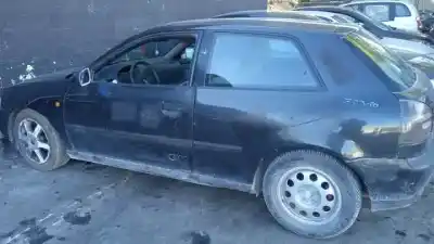Здавання транспортного засобу audi a3 (8l) aeh року 1996 потужний 