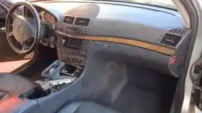 Sloopvoertuig mercedes-benz clase e (w211) familiar 112954 van het jaar 2003 aangedreven 