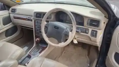 Здавання транспортного засобу volvo c70 cabriolet b5204t4 року 1999 потужний 