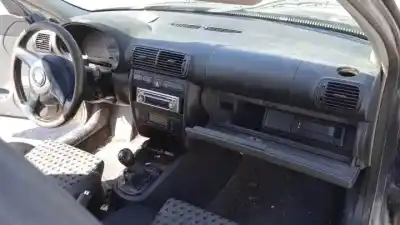 Здавання транспортного засобу seat leon (1m1) g-bcb року 1999 потужний 