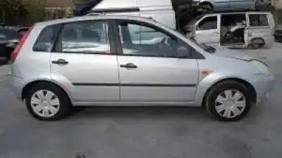 Sloopvoertuig ford fiesta (cbk) d/f6ja van het jaar 2001 aangedreven 