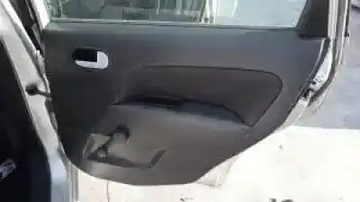 Sloopvoertuig ford fiesta (cbk) d/f6ja van het jaar 2001 aangedreven 