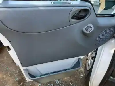 Здавання транспортного засобу ford transit combi (tt9) drfb року 2011 потужний 