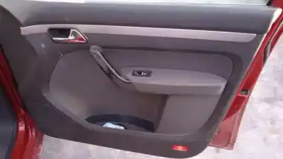 Véhicule à la ferraille volkswagen touran (1t1) bkd de l'année 2003 alimenté 
